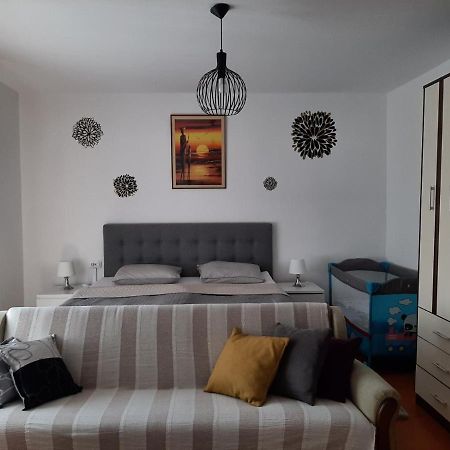 Holiday Home Stella Vrdnik Exterior foto